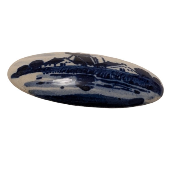 WINDMILL PORCELAIN Oval Broach Blue Delft Netherlands Holland Scene Pin Vintage - Picture 3 of 7